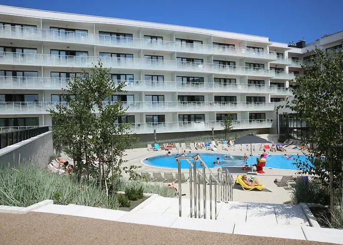 Lux Tukan B004, Polanki Aqua - Holiday City